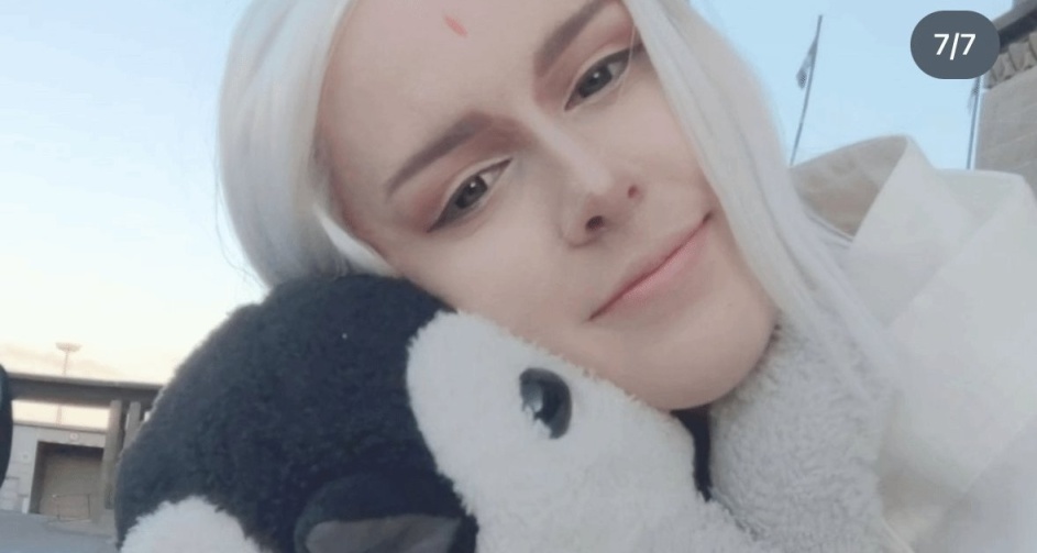 《異人之下》爆火出圈！外國妹子cos張靈玉