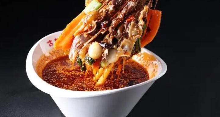 冒菜，麻辣燙，串串香，鉢鉢雞的區別