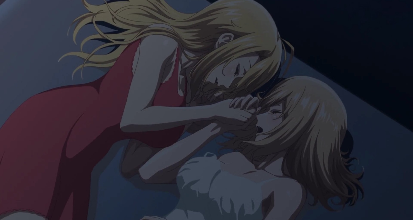 开门却发现有两个美少女躺在自己床上睡着了这件事？