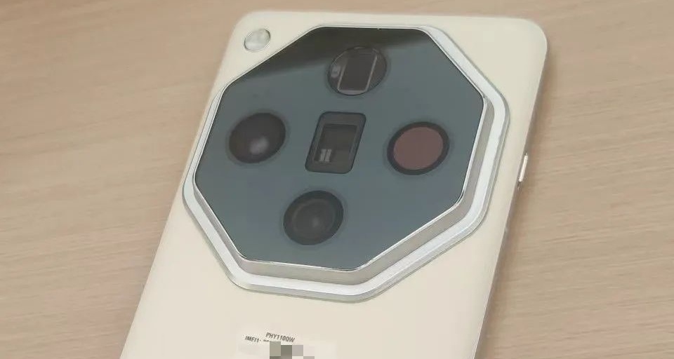 OPPO Find X7 Pro真機圖曝光 八邊形鏡頭模組