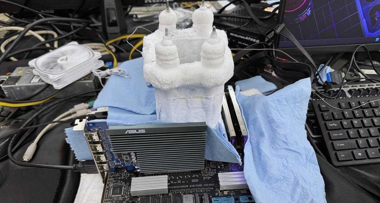 銳龍9 9950X超頻7.55GHz 連破5大世界紀錄