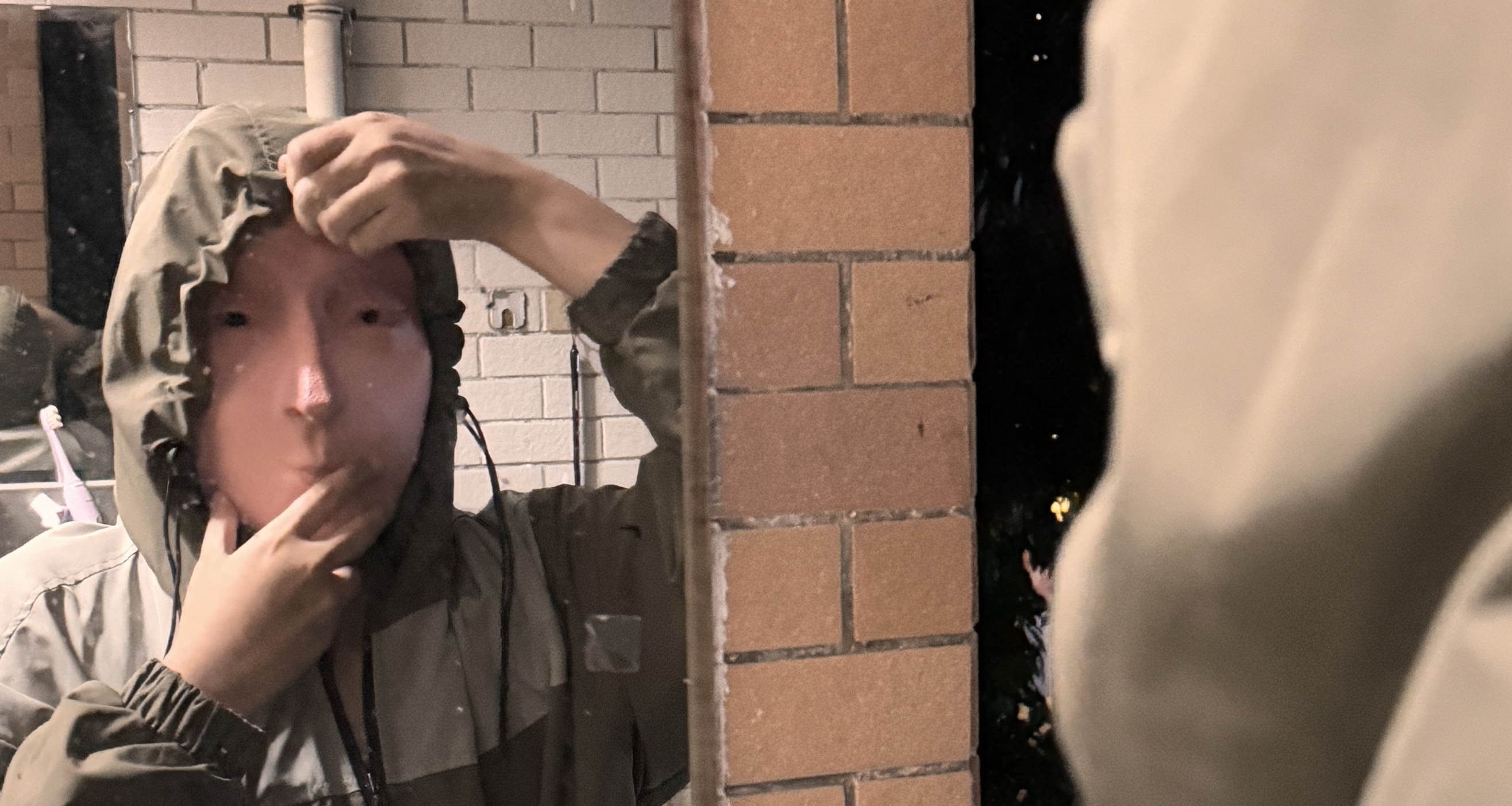 买了个很酷炫（自认为）的面具，狠狠分享一下