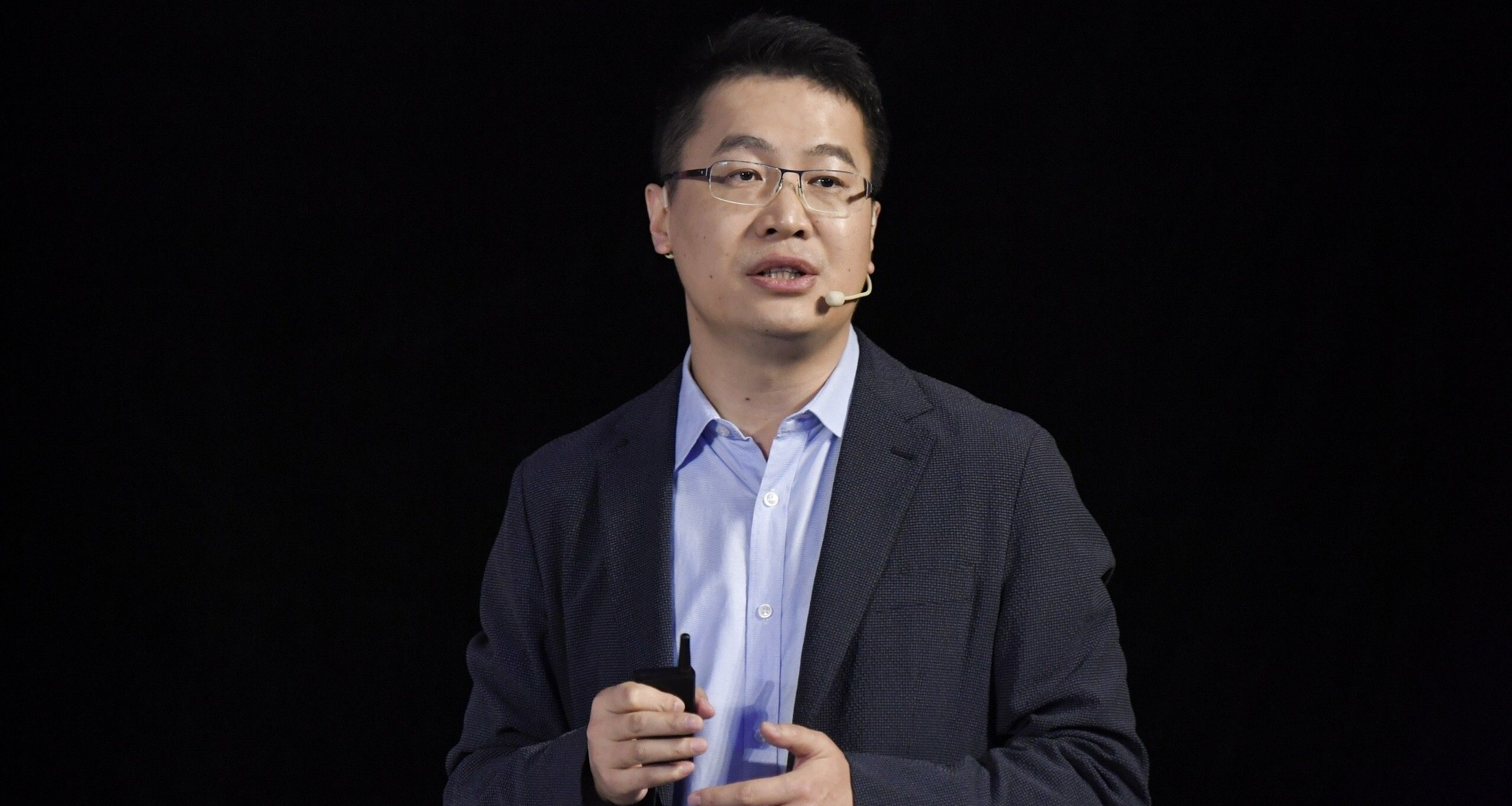 卢伟冰称任何产品不能有质量问题：坚持质量第一原则