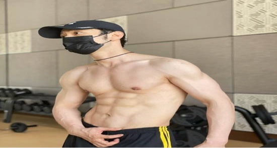 48歲黃曉明曬多張肌肉照 爲了拍戲減肥增肌