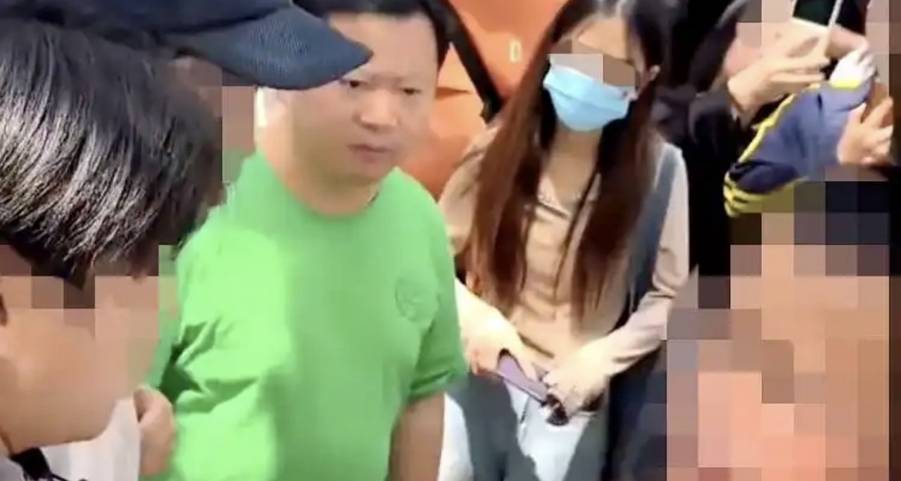 冒牌卤鹅哥被封后上门围堵本尊 李鬼堵李逵