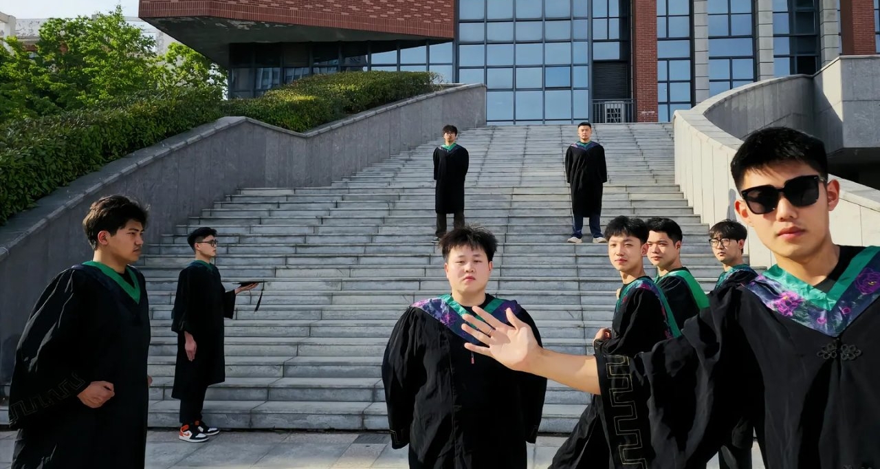大學生活千金不換