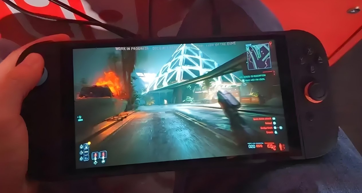 玩家NS2玩《2077》突遇成人內容，在母親和女友面前社死