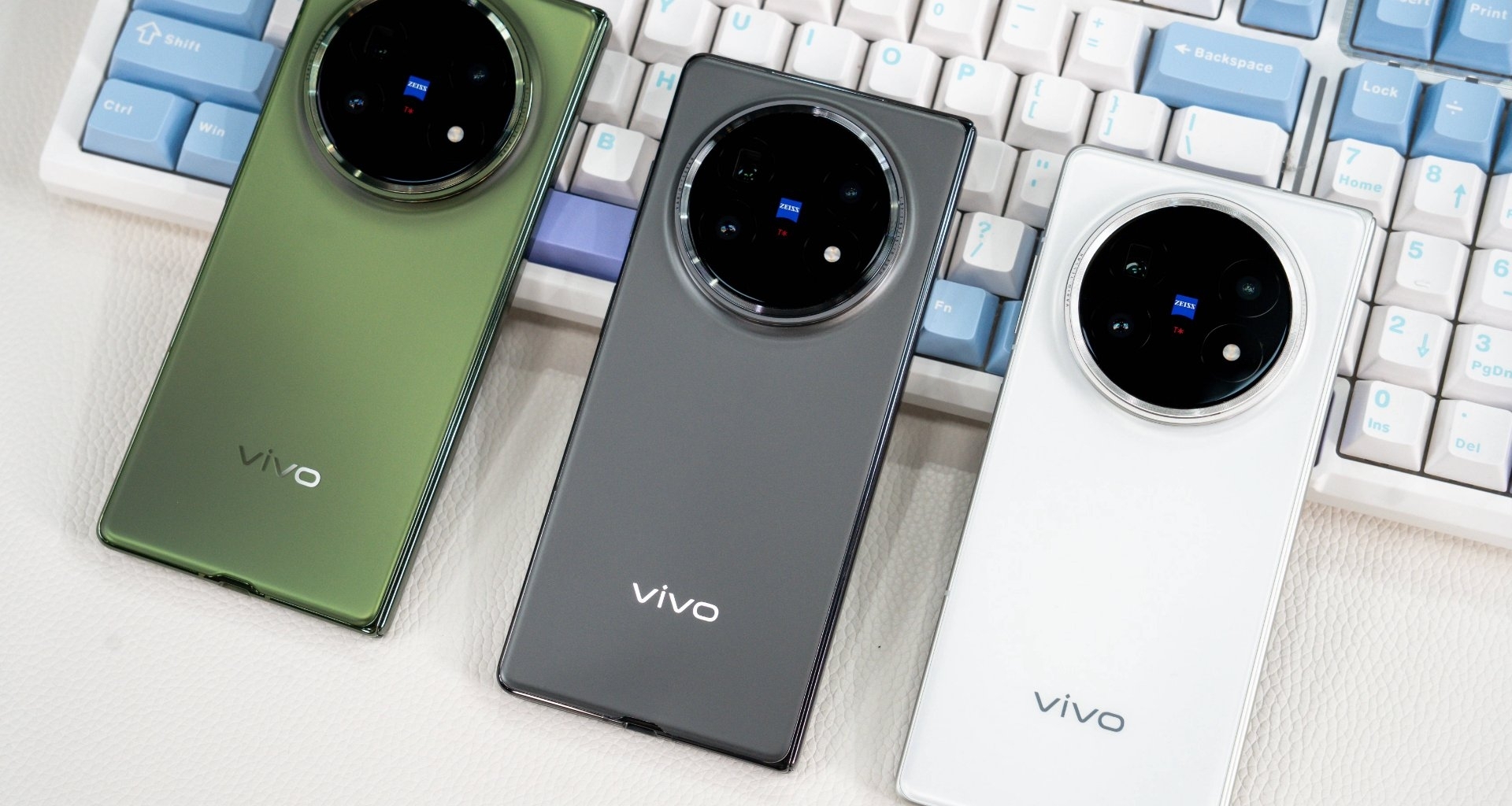 vivo X Fold5正式发布：生态破壁，超强苹果搭子