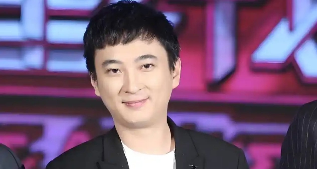 王思聪110万天价电视坏了，维修竟如“拼乐高”般简单！