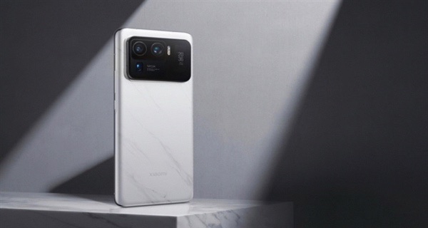 国产主流旗舰外观集体换代？