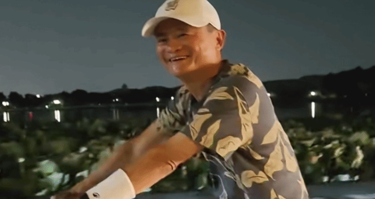 网友偶遇马云西湖夜骑，眼尖网友发现该自行车价值近两万！