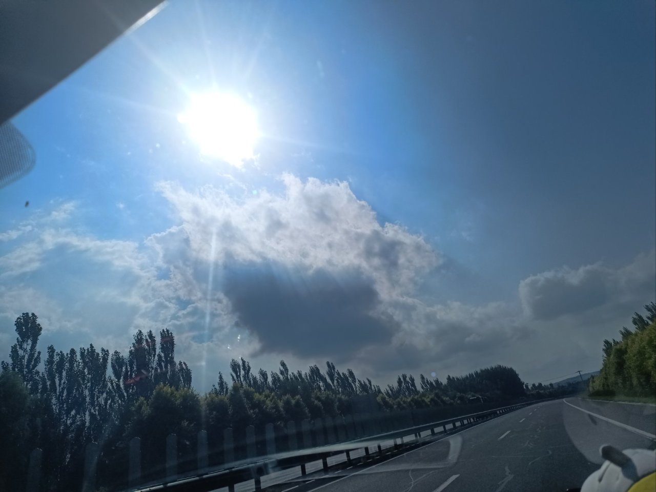 凌晨一点，我和妹出门寻找水源