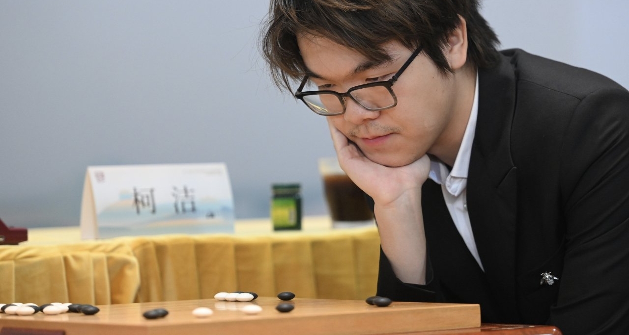 柯潔回憶對戰阿爾法狗落淚：十幾年的努力失去了意義