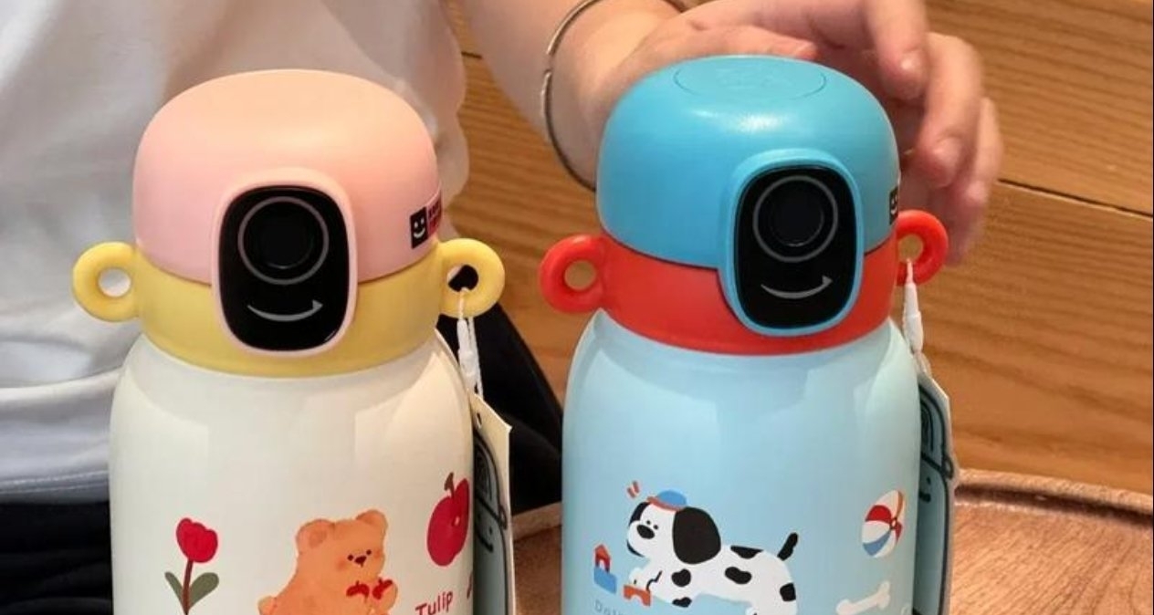 儿童指纹水杯热销背后尴尬：“防霸凌”神器变“费妈”杯