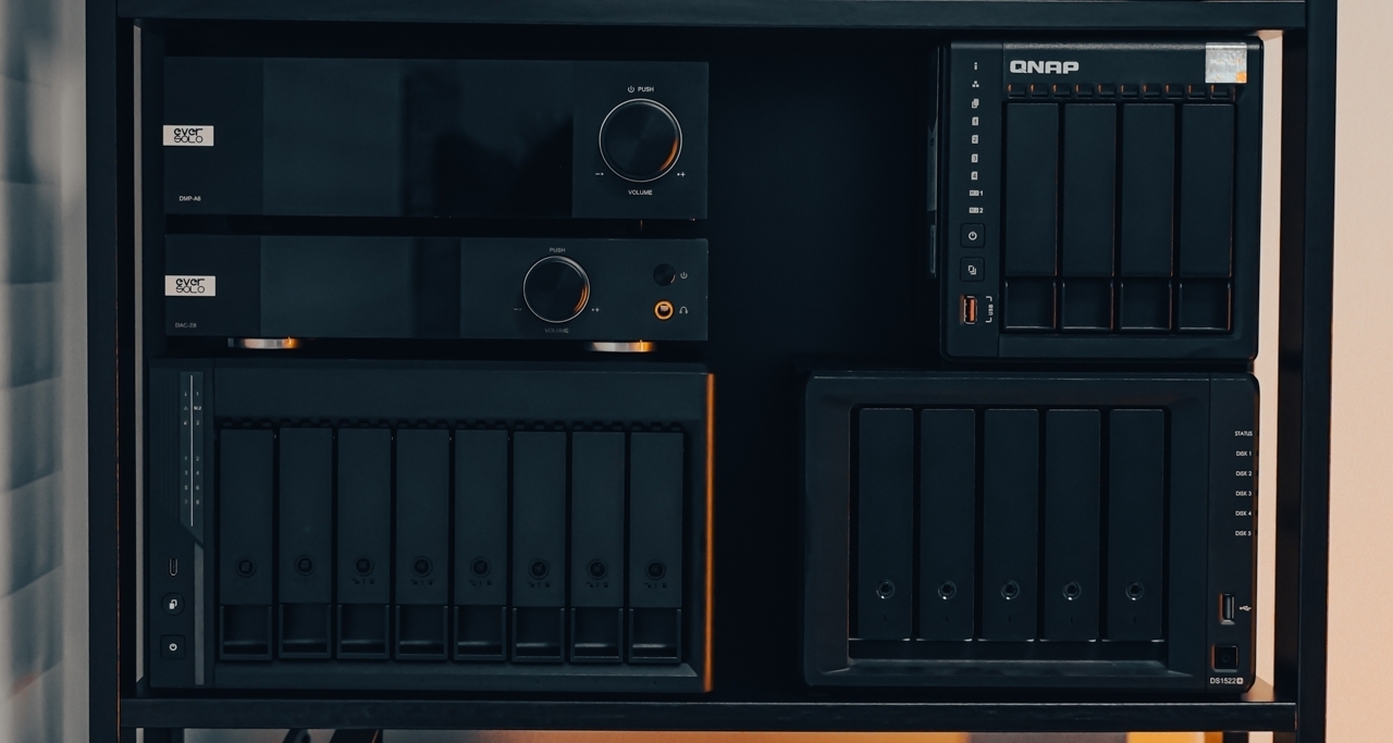 我装了 10 台 NAS，就想告诉你 ，NAS 该怎么买！