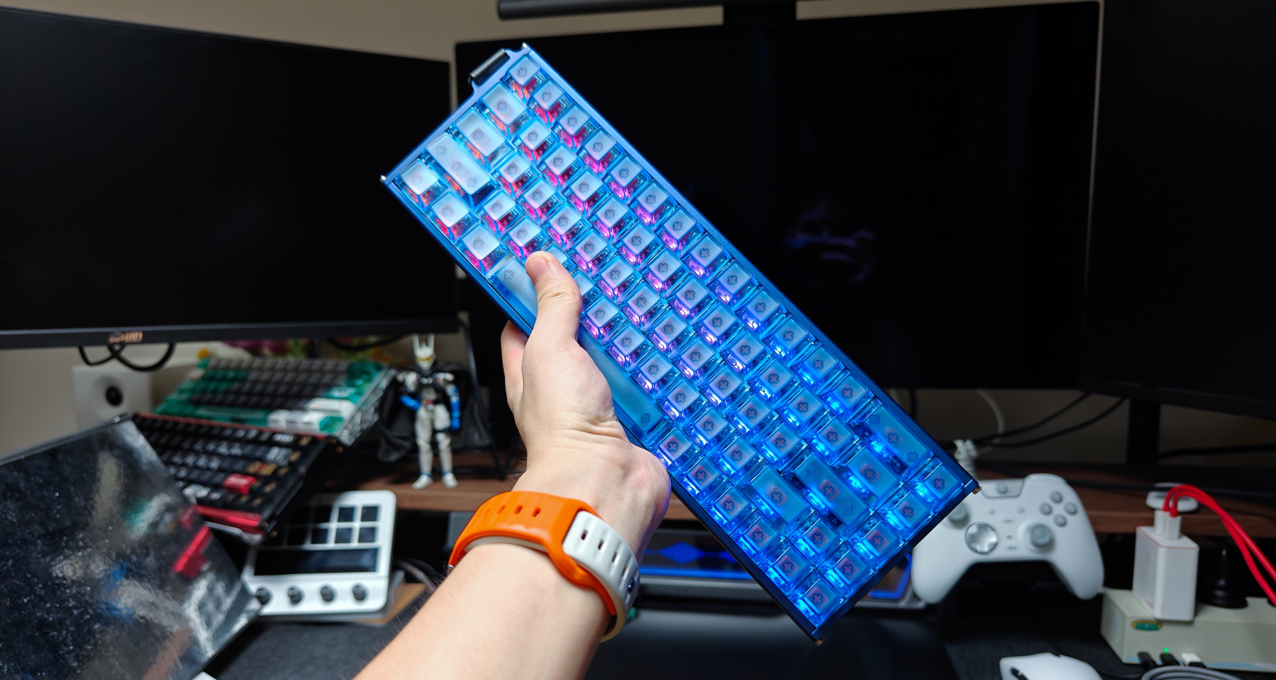 鏤空+刀紋背板+三模，量產磁軸捲到了新高度！