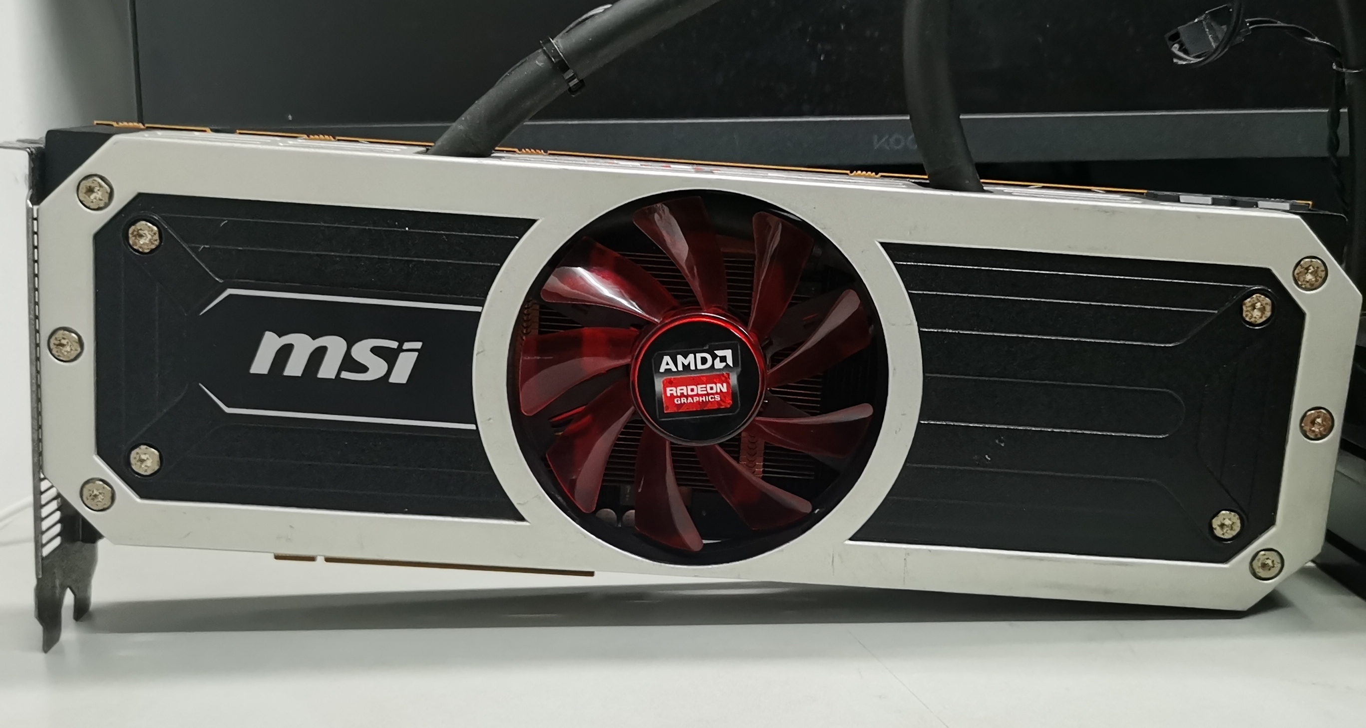 R9 295×2，一次与11年前顶级卡皇的邂逅
