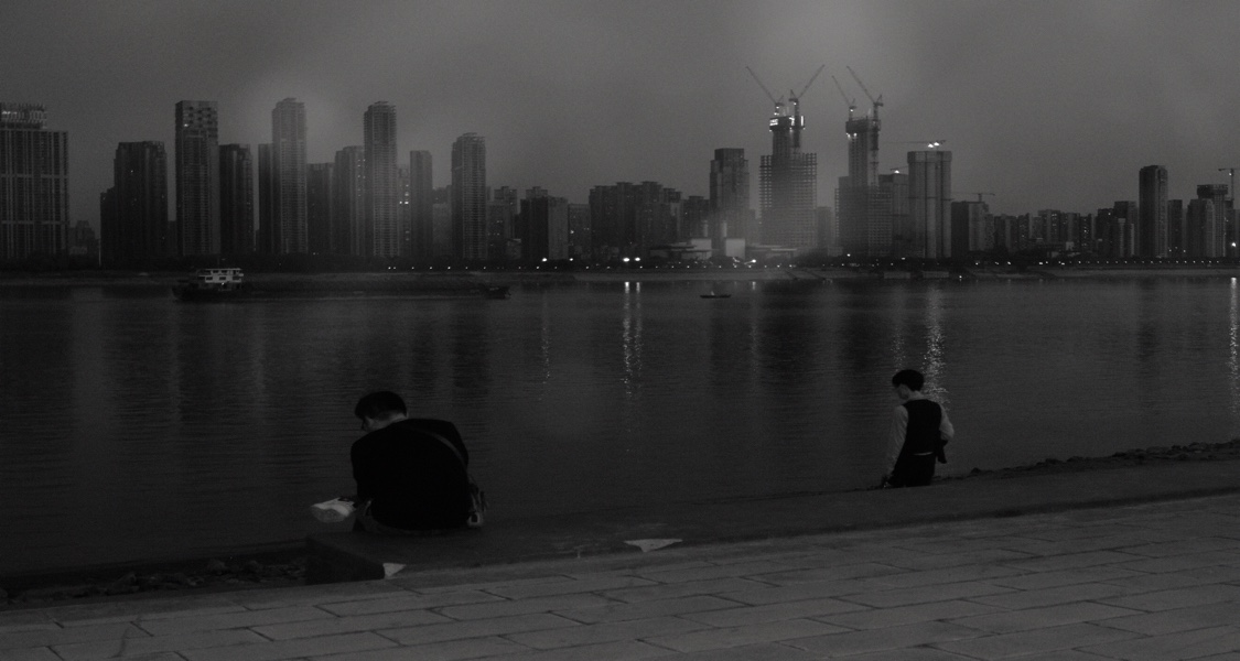 推荐十部神中神电影