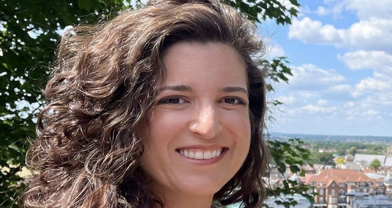 加州女子“硬核”徵婚！租廣告牌尋夫，目標鎖定50英里公路