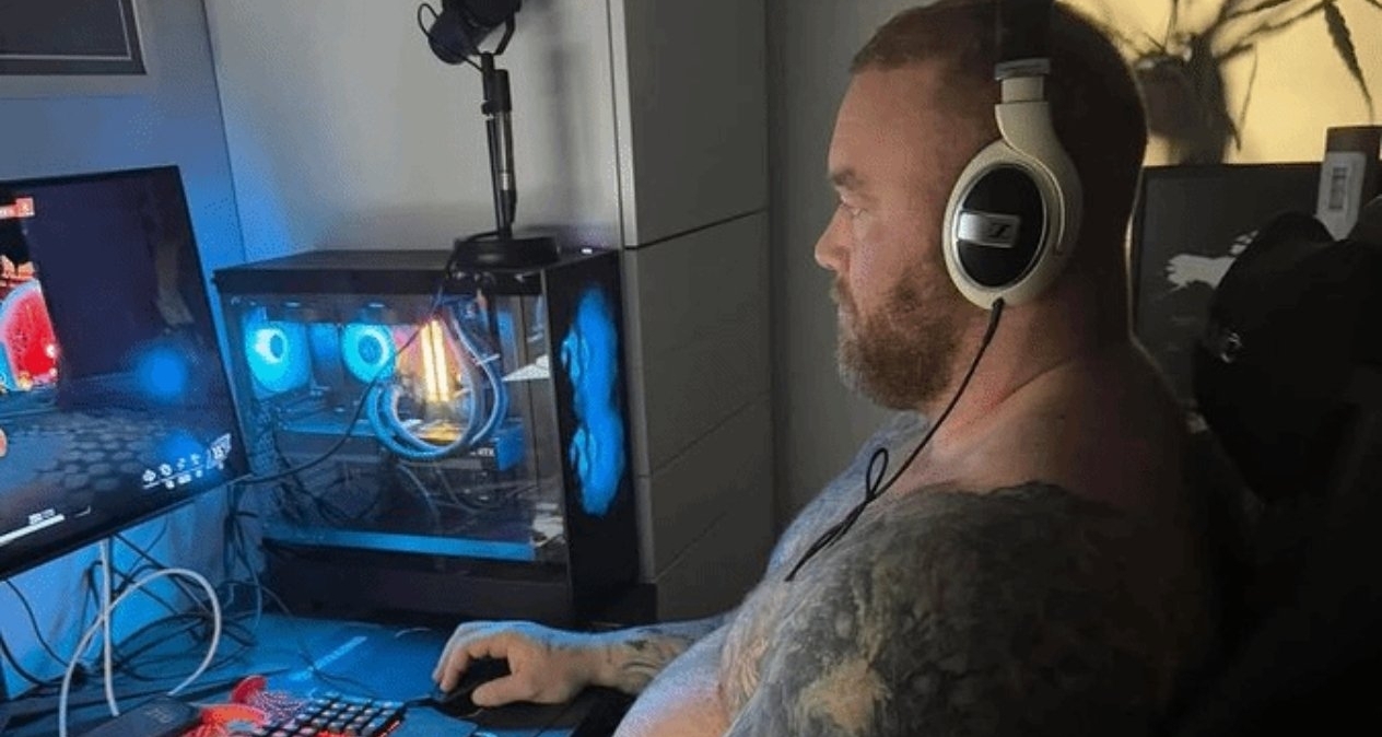 《权游》“魔山”演员迷上《CS》，世界纪录保持者也是游戏玩家