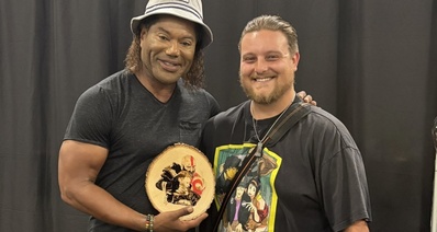 聖莫妮卡爲“奎爺”慶生,演員一句“回去工作”引發新作聯想