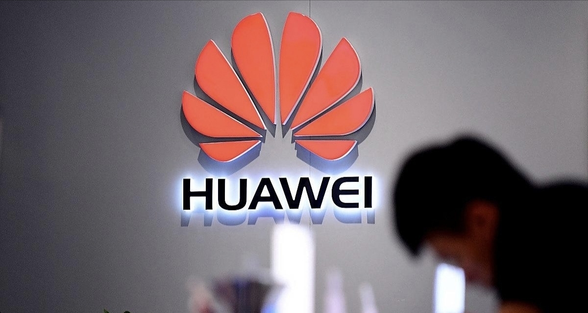 荣耀手机为什么不用鸿蒙，而用安卓呢？