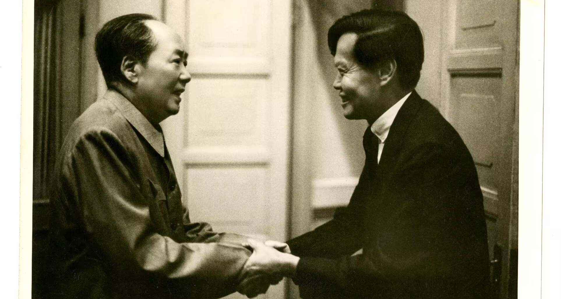 杨振宁先生离逝，从此课本上又多了一个括号里有头有尾的人了