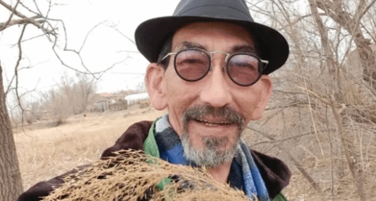 TVB老戲骨車保羅現身景區打工，稱與遊客互動比拍戲更好玩