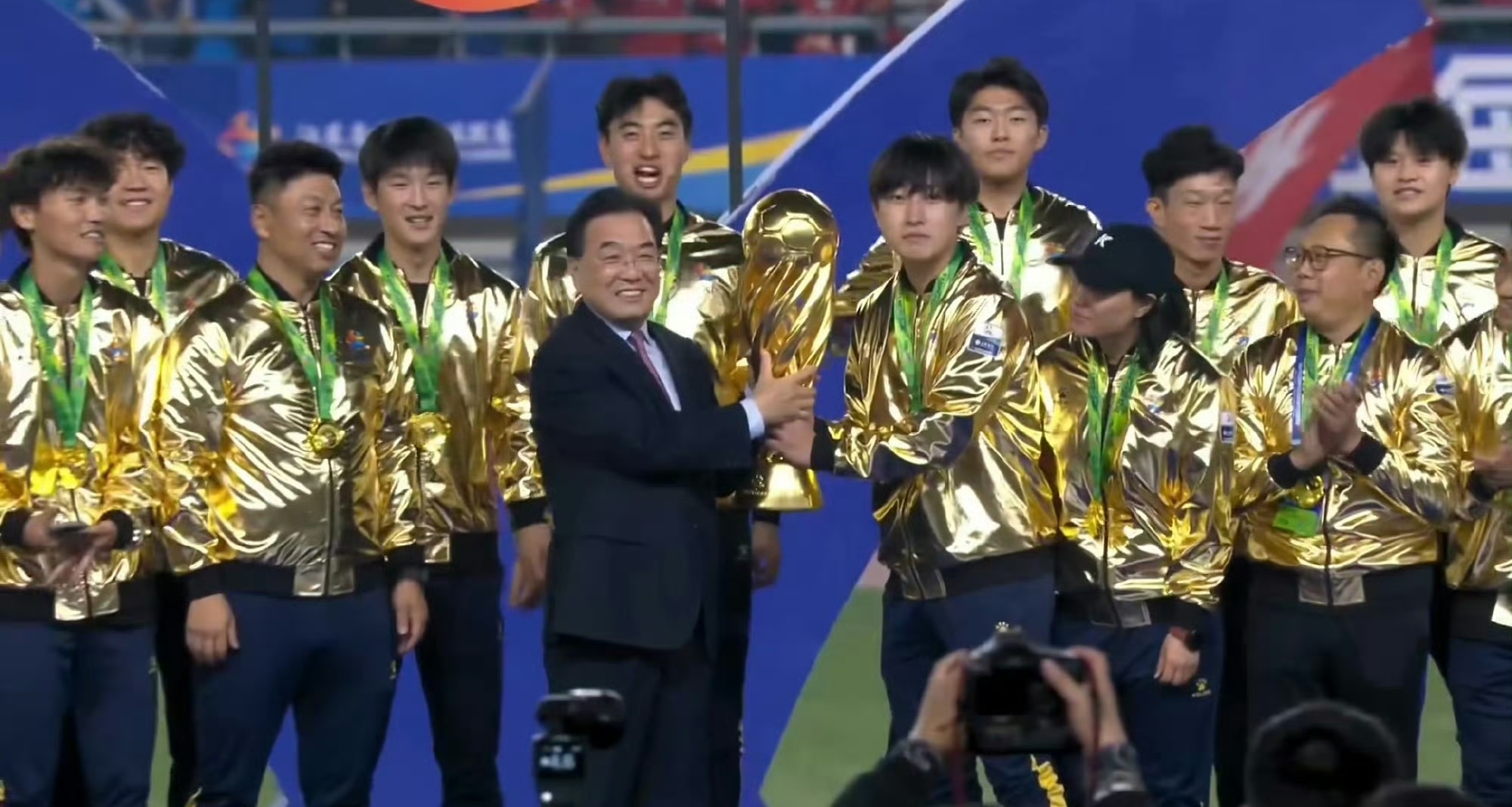 2025蘇超總決賽：泰州隊黑馬逆襲奪冠