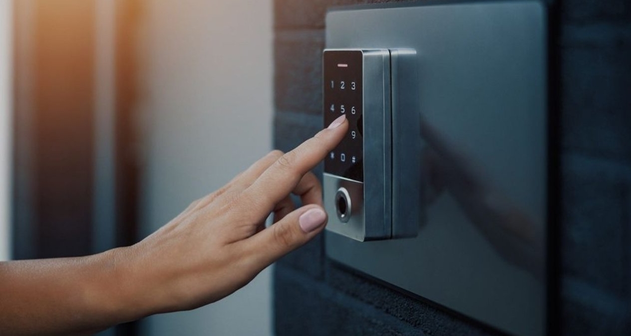 26元上門開鎖最終收費1300元，商家稱頁面有價格提示