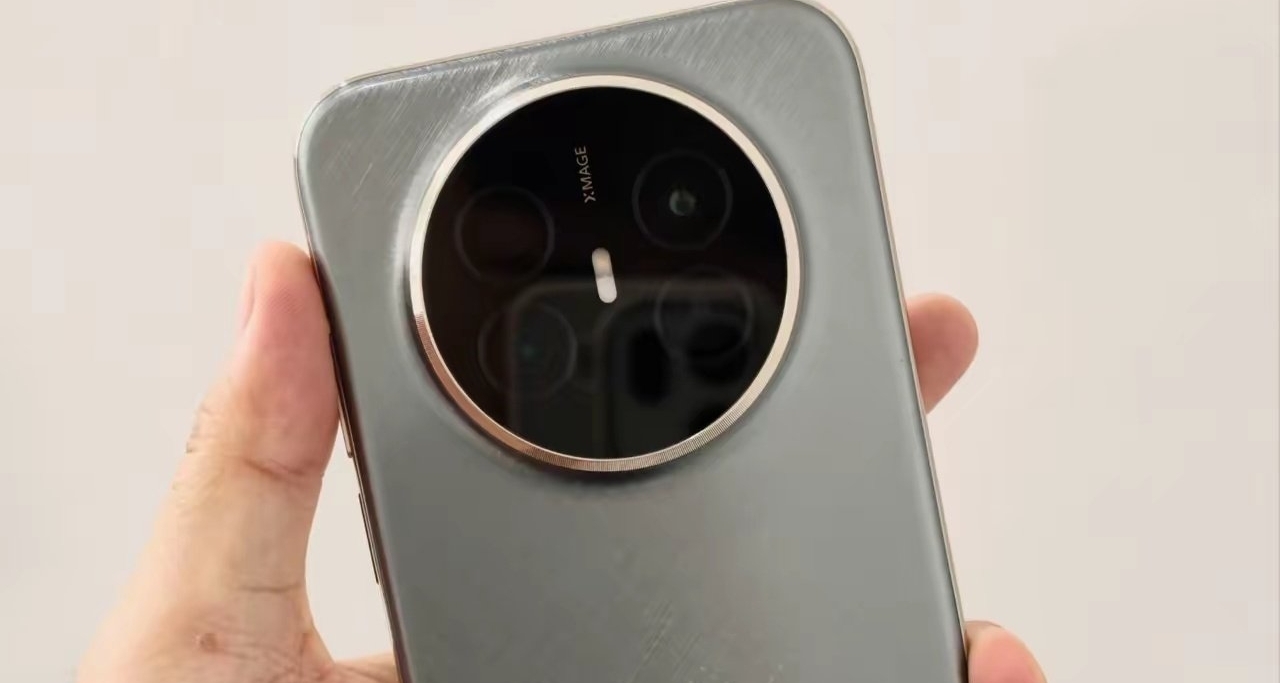 華爲 Mate 70 Air 核心參數曝光：7英寸大屏+6000毫安以上大電池