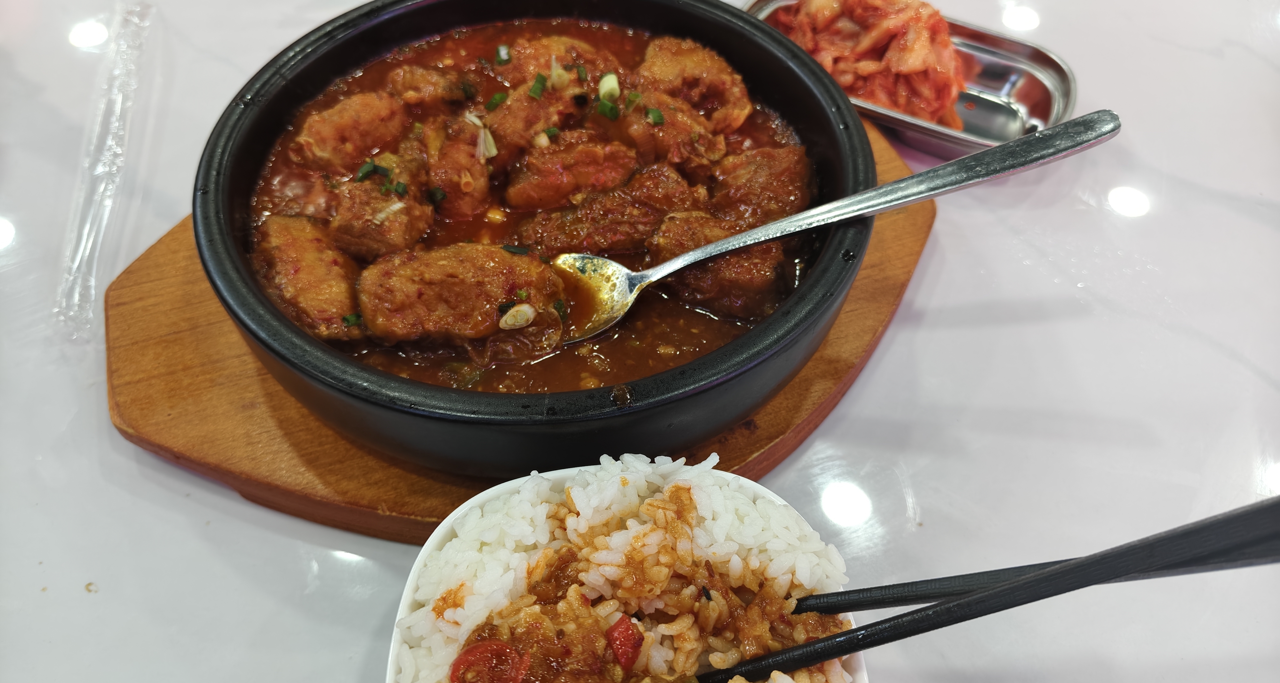 總不能發辣燜鱈魚比畫畫更有流量吧