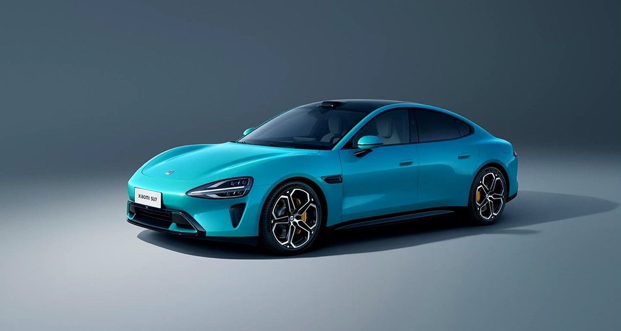 舆论场的两极：一边骂一边买