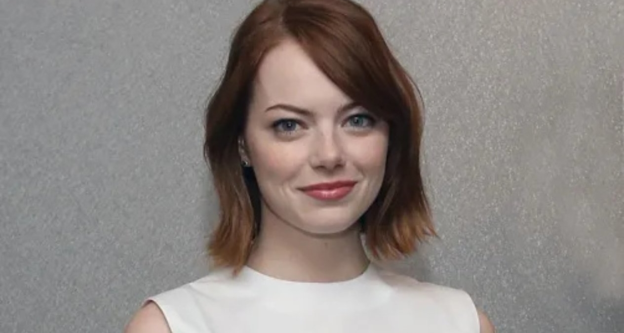 英國整形醫生稱“石頭姐”面部接近黃金比例！是全球最美女性！