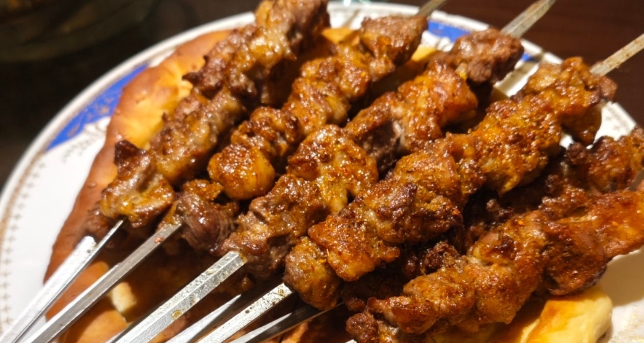 燒烤店推“保時捷”“大火箭”虛擬打賞，小費文化本土化？