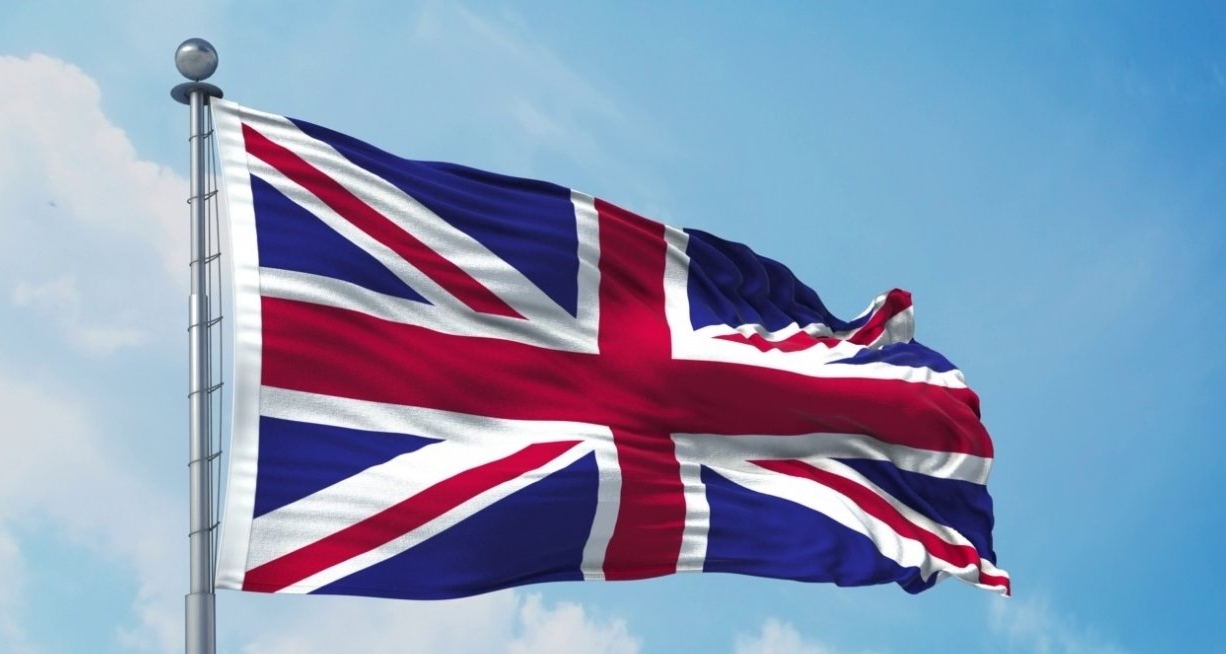 英國女警臥底5年愛上監控對象，閃婚後隱居瑞典小島