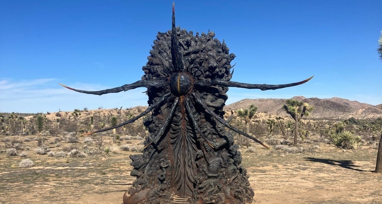 原来是实物？美国沙漠惊现TGA新图神秘骷髅雕像门！