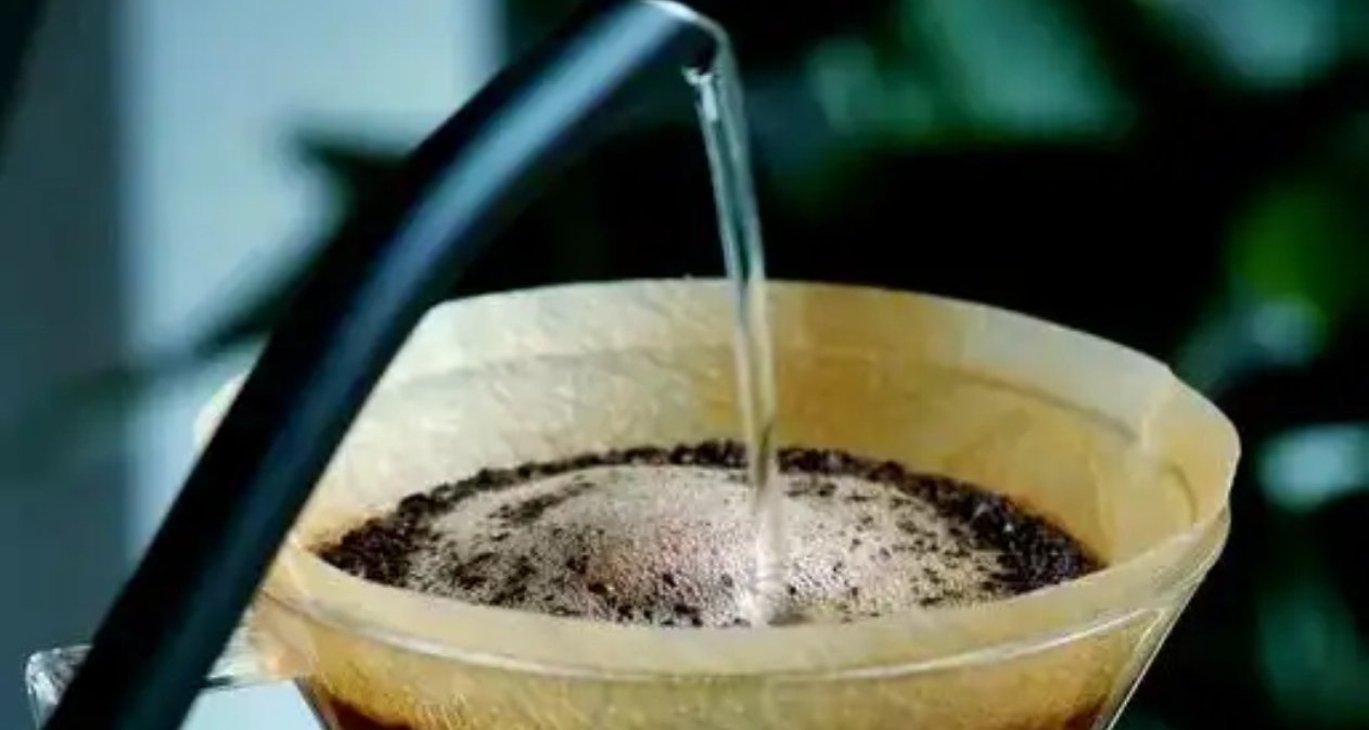 上海12899元咖啡已售罄，店员称想买得先预约！