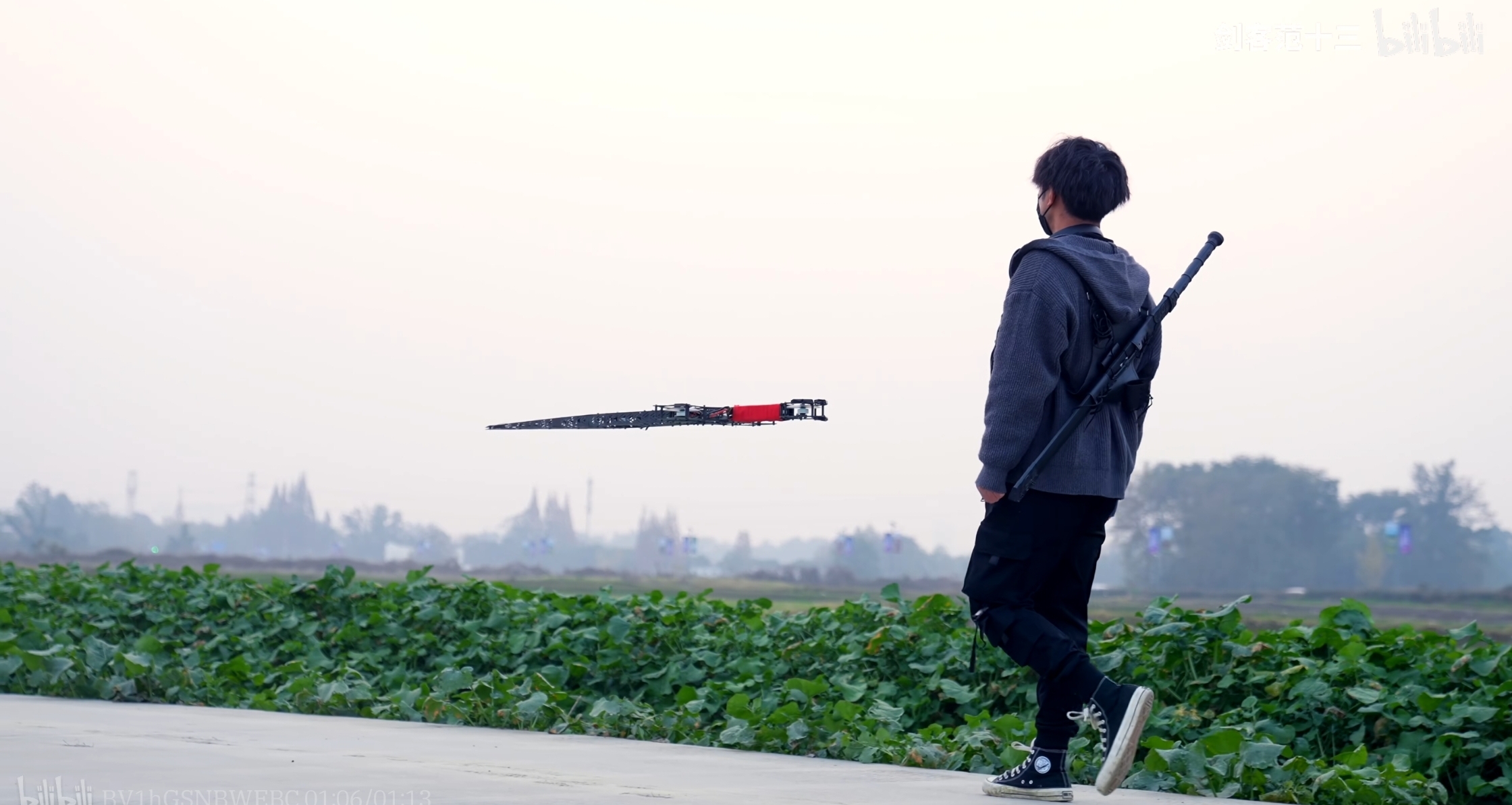 谁没个“万剑归宗”梦？但他做到了！