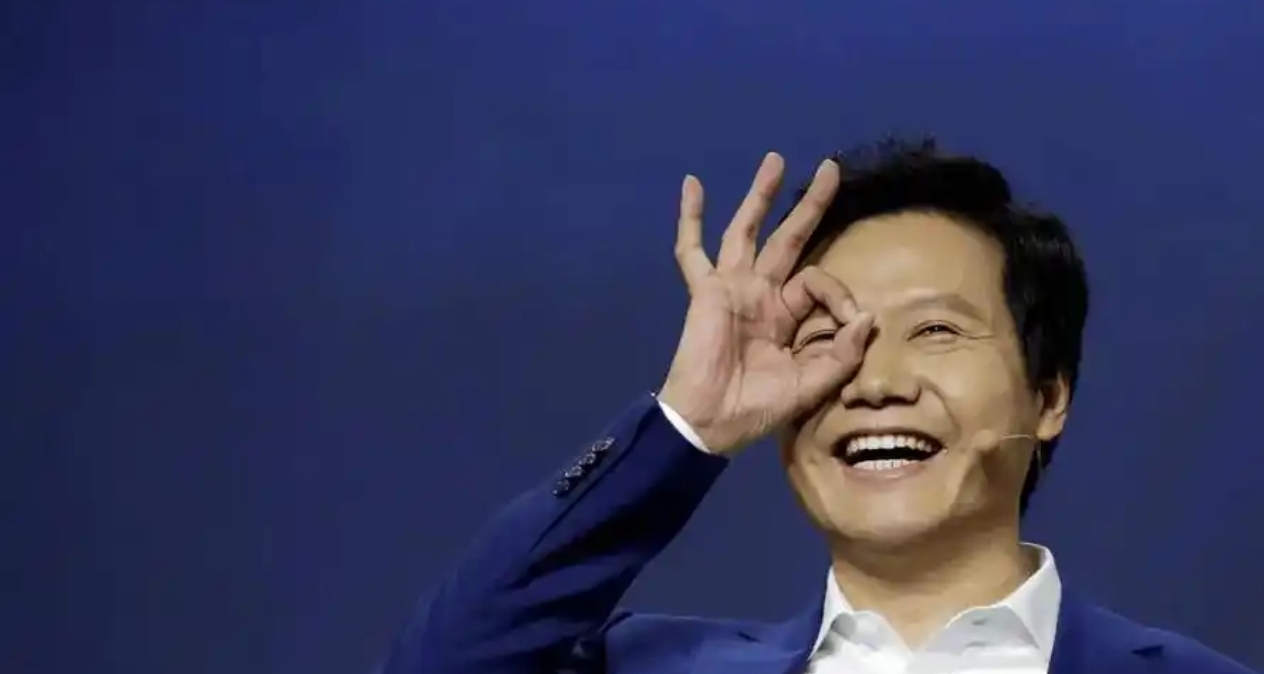 雷軍宣佈小米SU7榮獲純電動中大型轎車用戶滿意度第一