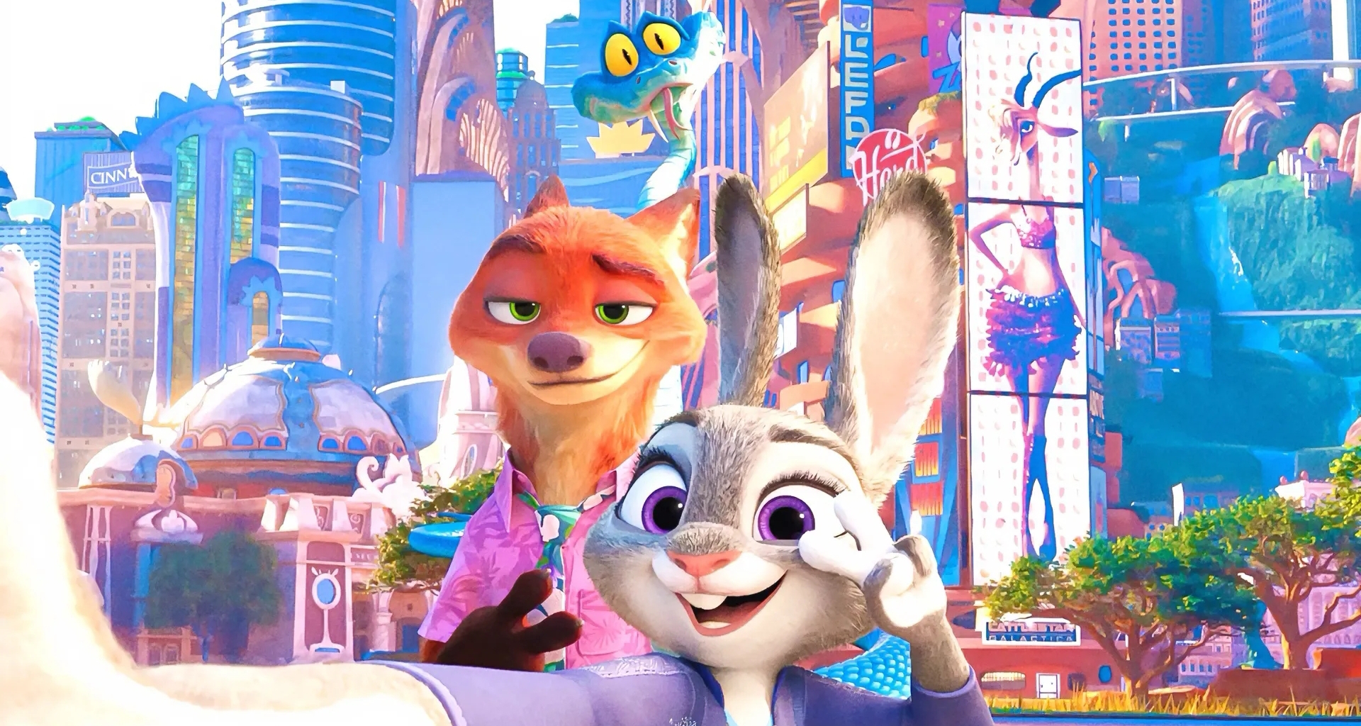 4D电影感官拉满:花高价被喷臭水，看4D《动物城2》竟成嗅觉挑战