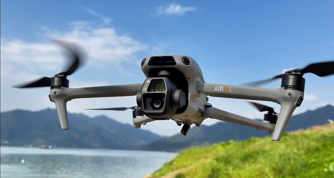 李子雄怒斥無人機黑飛至8000米：這是拿飛機上的人開玩笑！