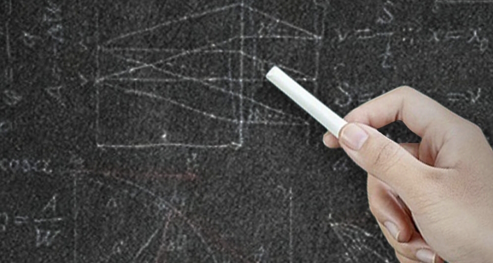 爲什麼以前的黑板是黑的，現在變綠了？