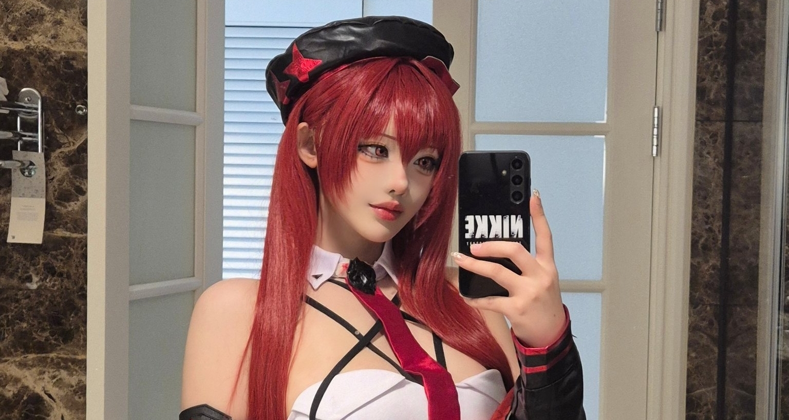 呐，这个就叫敬业！Yasal身着拉毗小红帽Cos为游戏安利