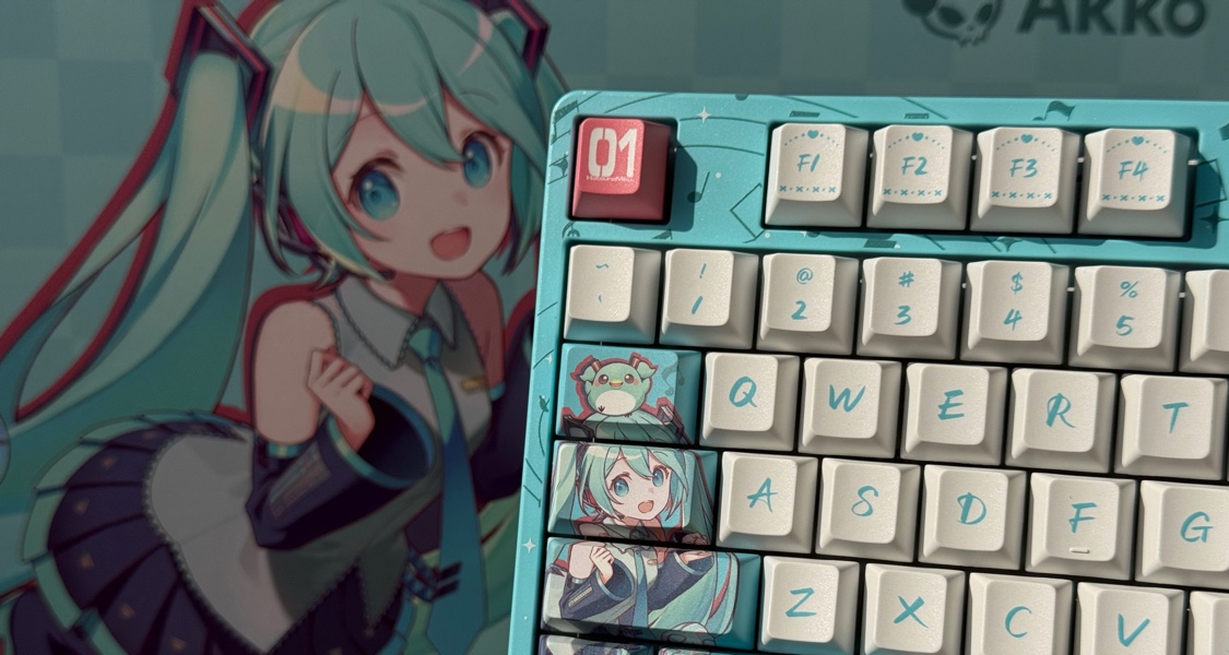 炸裂！超帥！初音未來聯名款鍵盤來了！二次元佬集合！ 集合！