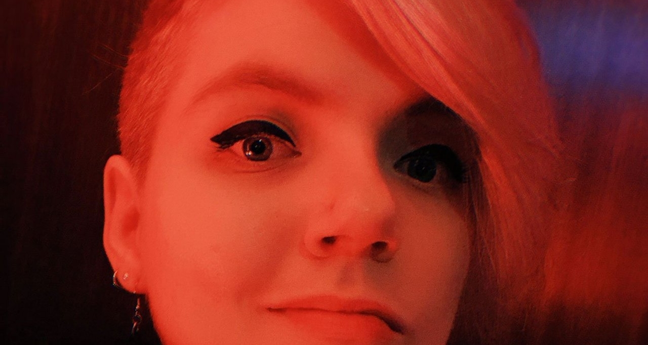 新作公佈之際，社區經理“全員同性戀”言論引爭議