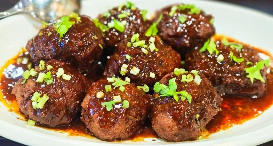 给妹妹下厨，做狮子头！