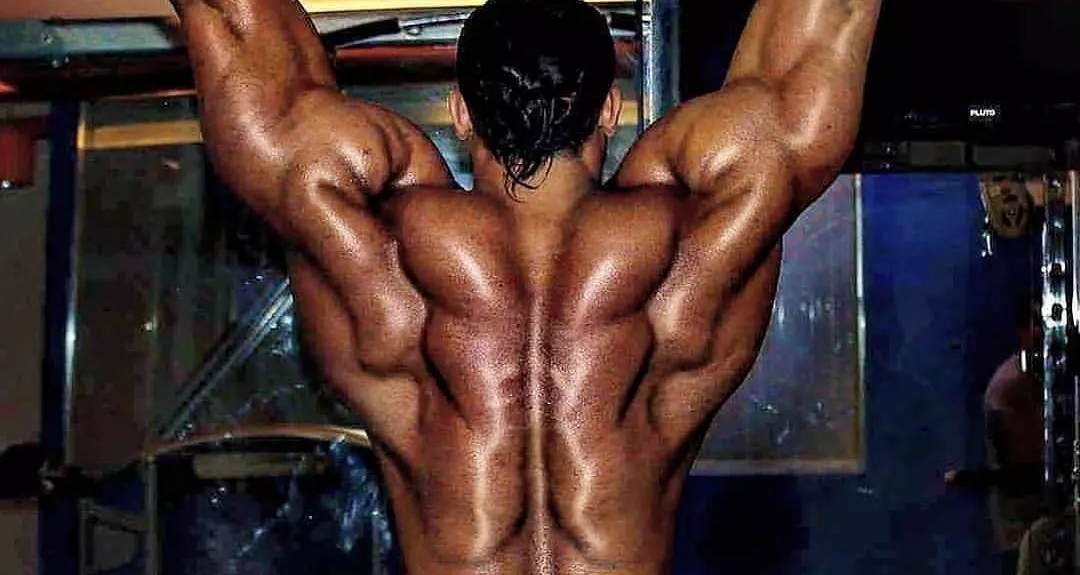 練背沒感覺？八成問題是第一下就做錯了