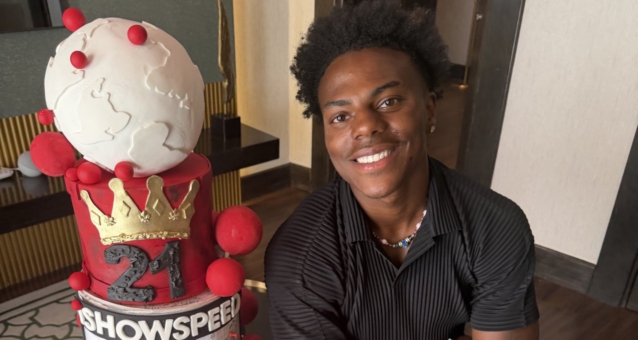 “甲亢哥”庆祝21岁生日震惊全球粉丝：年少成名的超级网红