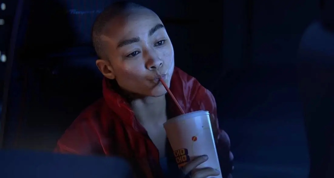 頑皮狗爲“光頭女”演員慶祝生日，被網友無情謾罵:這角色太醜了！